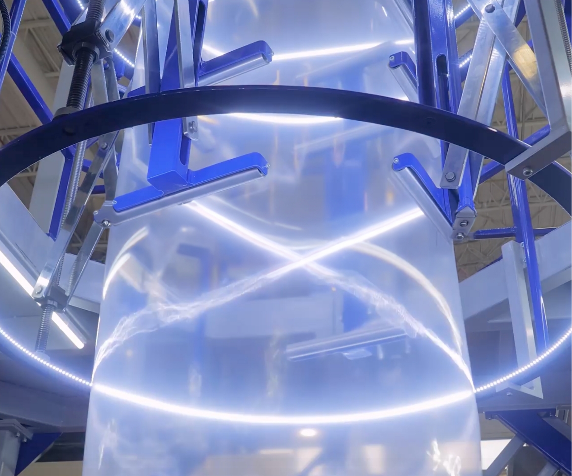 <b>Specialisti</b> nella produzione, trasformazione e distribuzione di <b>imballaggi</b> in polietilene, polipropilene e carta